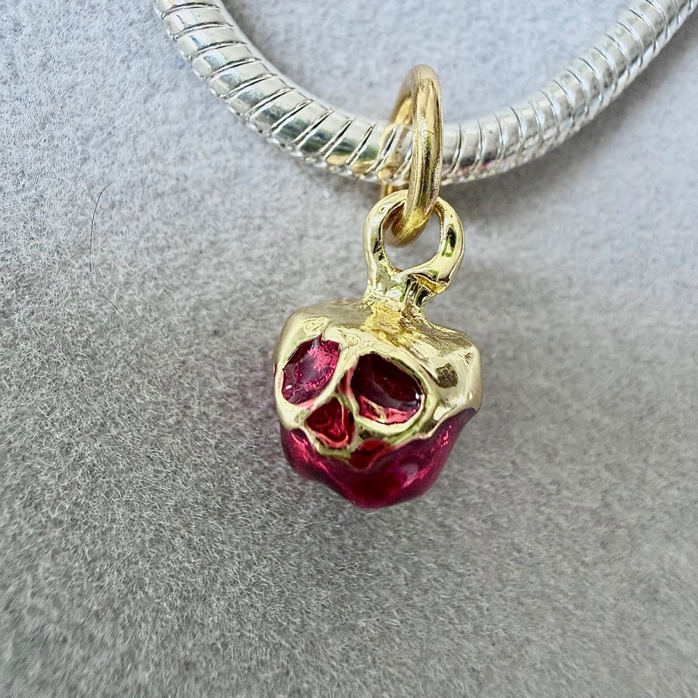 Snow White Poison Apple Skull Dangle Charm Red Gold‎ Tone fits PANDORA - Picture 2 of 8